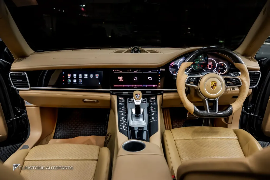 Porsche Panamera จอ Dual Screen พวงมาลัย ช่องแอร์