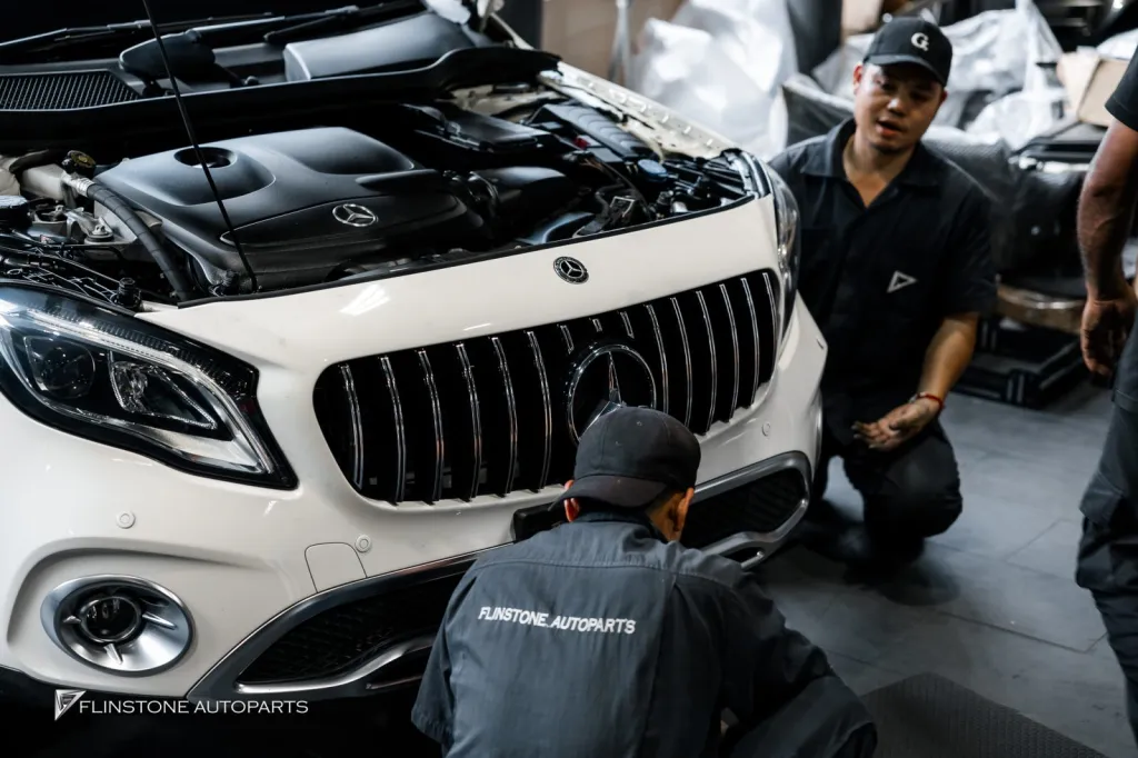 Mercedes Benz Gla กระจัง