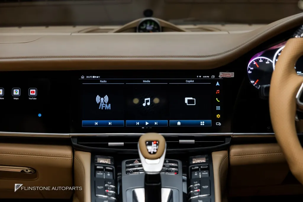 Porsche Panamera จอ Dual Screen พวงมาลัย ช่องแอร์