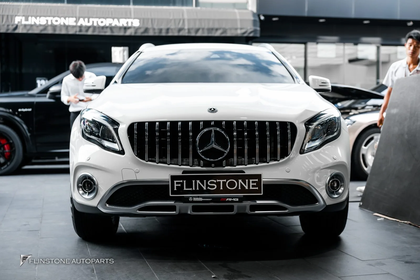 Mercedes Benz Gla กระจัง