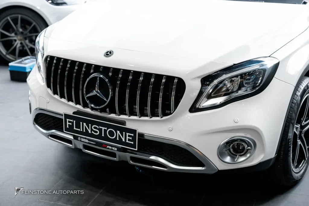 Mercedes Benz Gla กระจัง