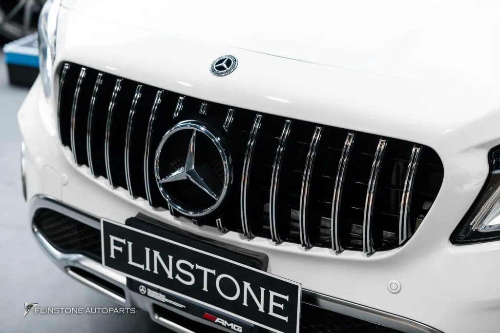 Mercedes Benz Gla กระจัง