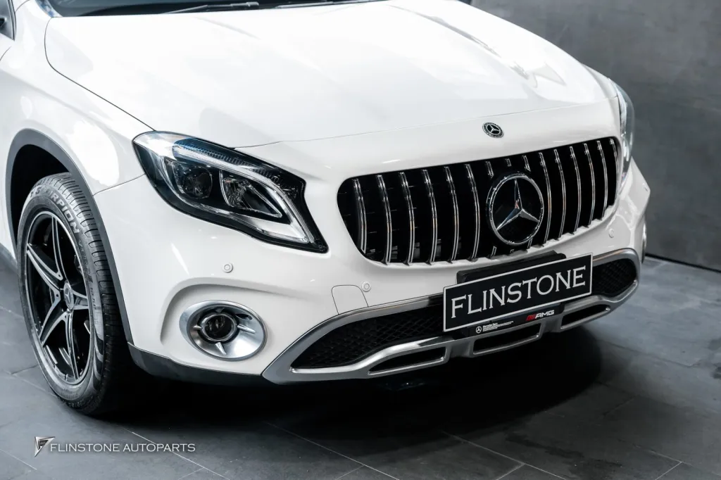Mercedes Benz Gla กระจัง