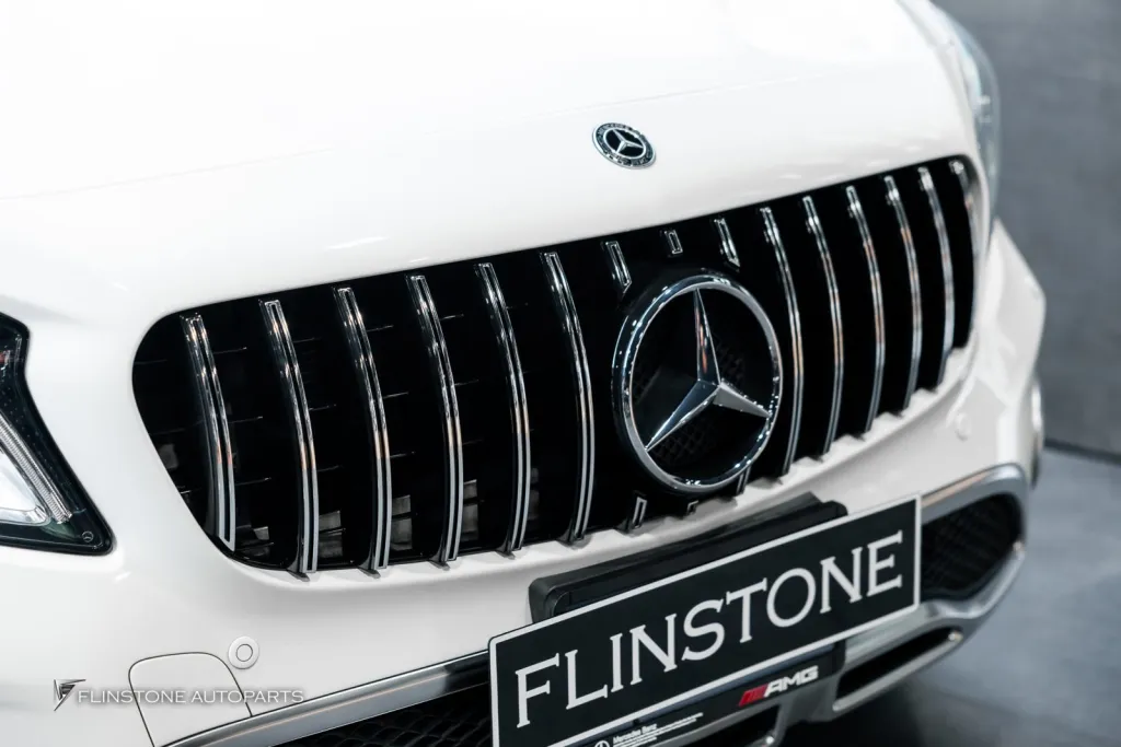 Mercedes Benz Gla กระจัง