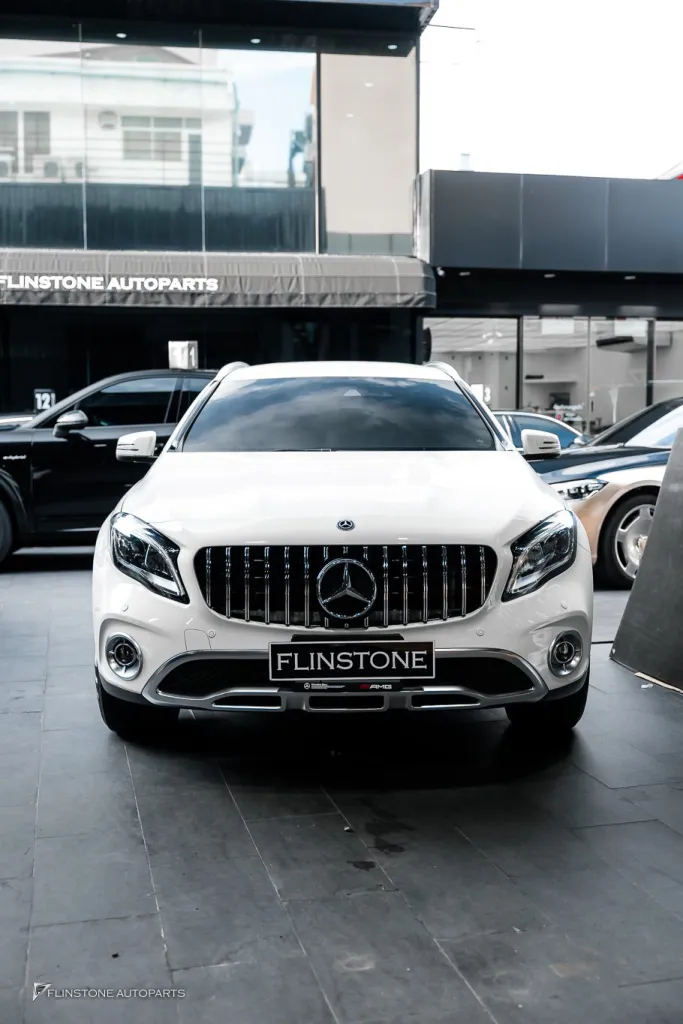 Mercedes Benz Gla กระจัง