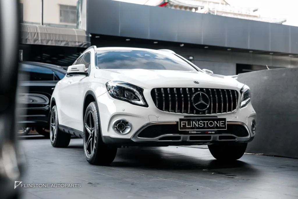 Mercedes Benz Gla กระจัง