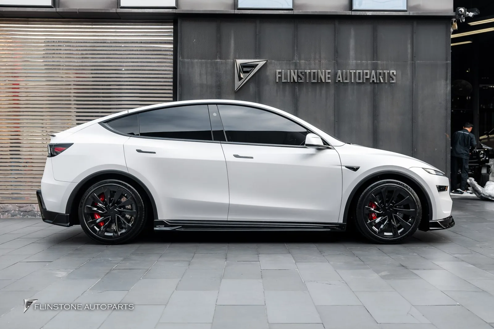Tesla Juniper ชุดเบรค สปอยเลอร์