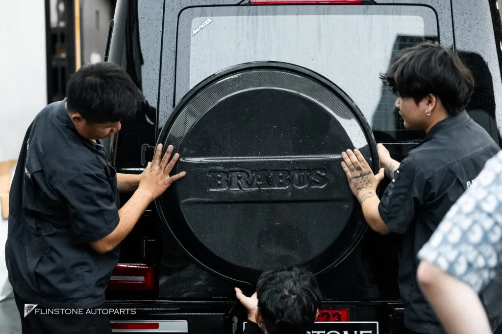 Mercedes Benz Gclass tailgate cover