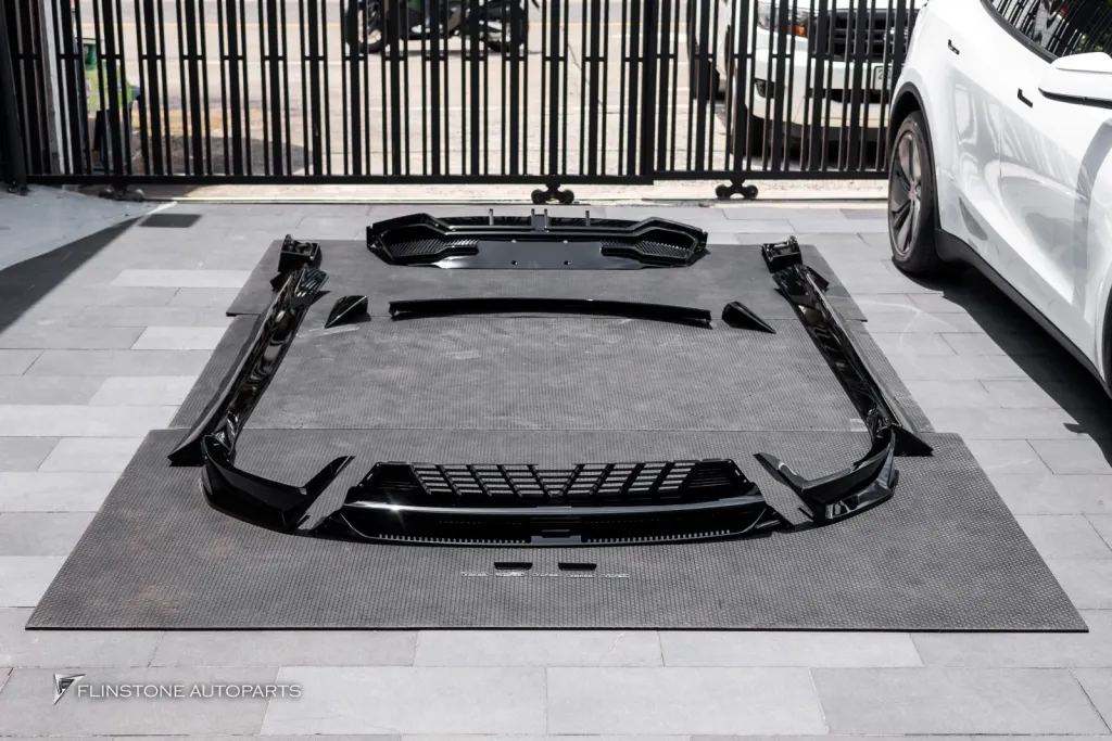 Tesla Model 3 ชุดพาร์ท Yofer design รอบคัน