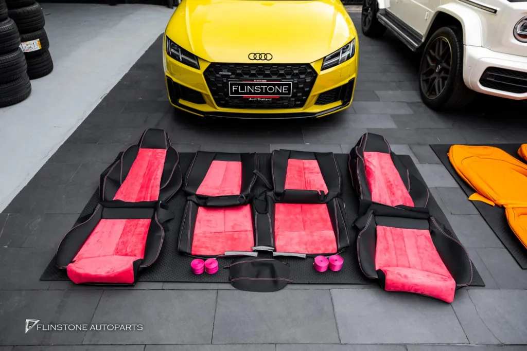 Audi TT ภายในชมพู