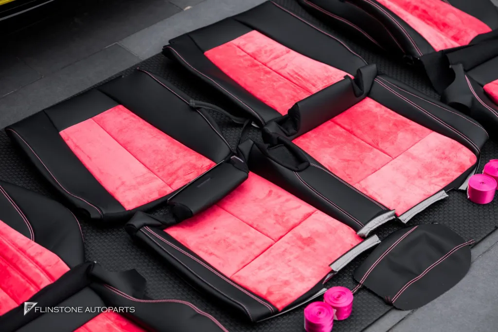 Audi TT ภายในชมพู