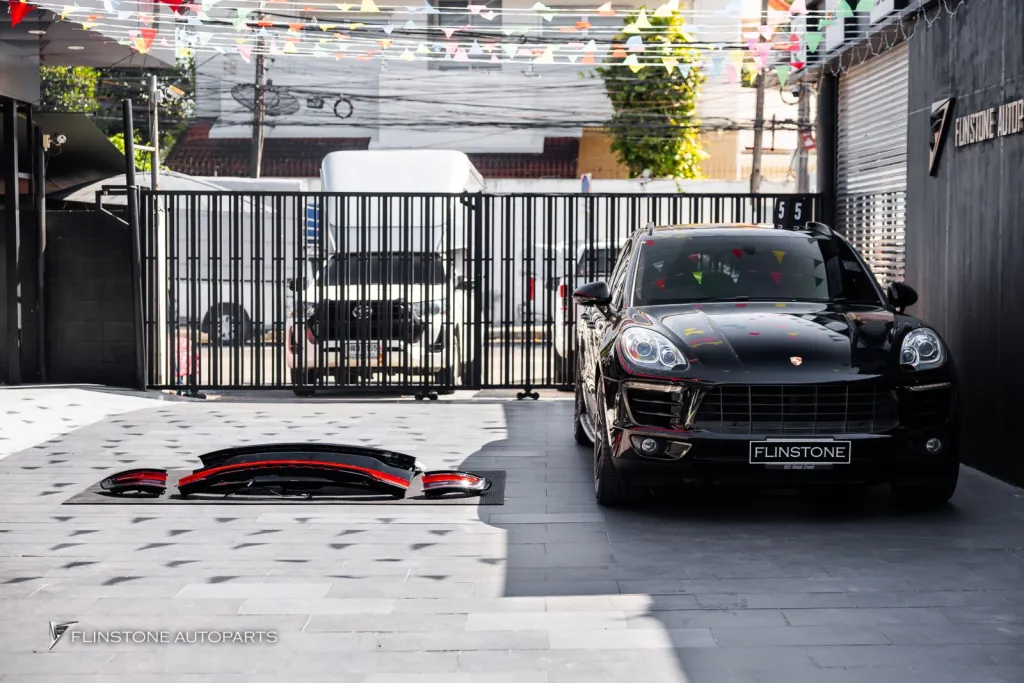 Porsche Macan ฝาท้าย ไฟท้าย