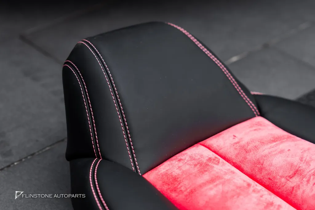 Audi TT ภายในชมพู