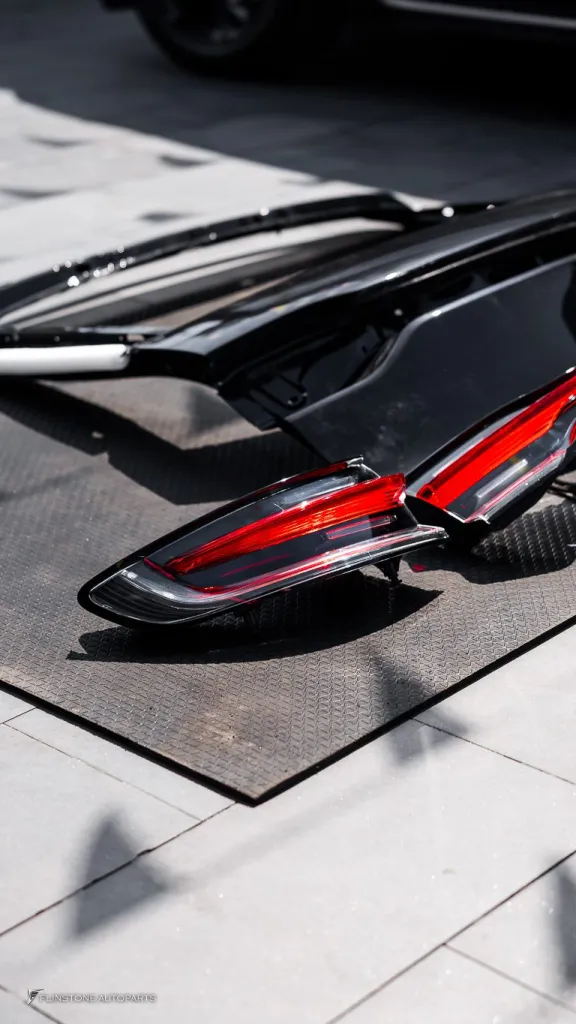 Porsche Macan ฝาท้าย ไฟท้าย