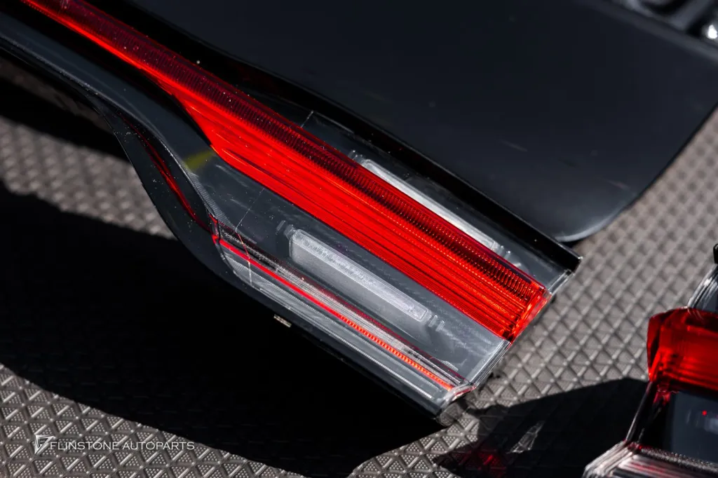 Porsche Macan ฝาท้าย ไฟท้าย