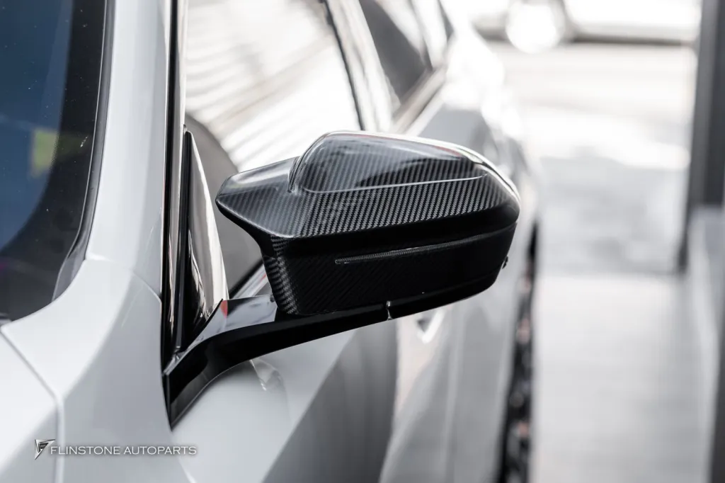 BMW i5 G60 Mirror Usus