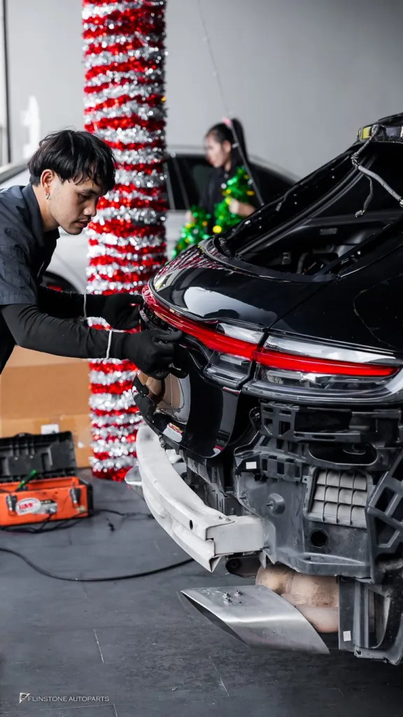 Porsche Macan ฝาท้าย ไฟท้าย