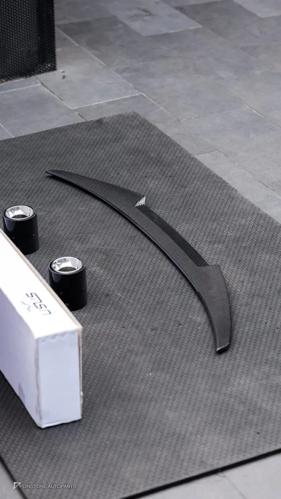 BMW G23 สปอยเลอร์ ปลายท่อ