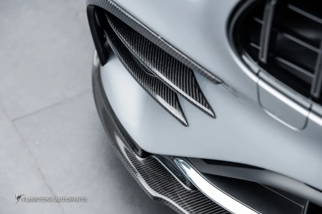 Mercedes Benz C238 พาร์ทคาร์บอนรอบคัน