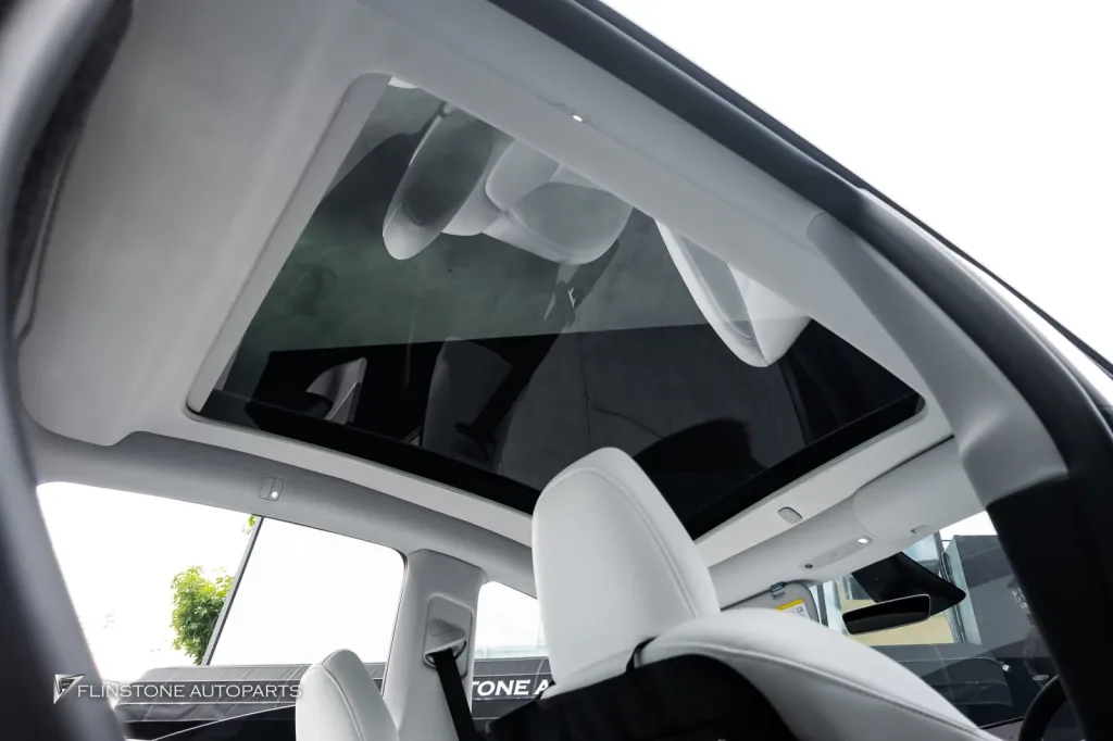 Tesla Juniper ม่านไฟฟ้า