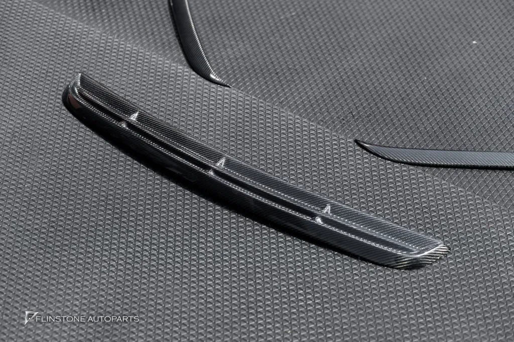 Porsche Taycan พาร์ทคาร์บอนรอบคัน