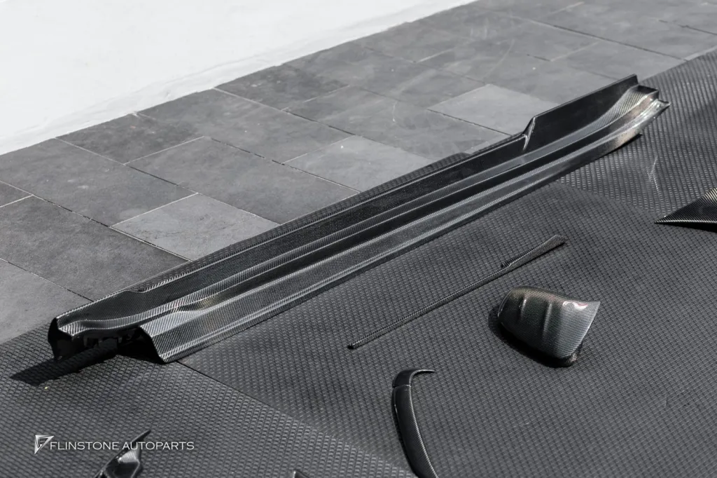 Porsche Taycan พาร์ทคาร์บอนรอบคัน