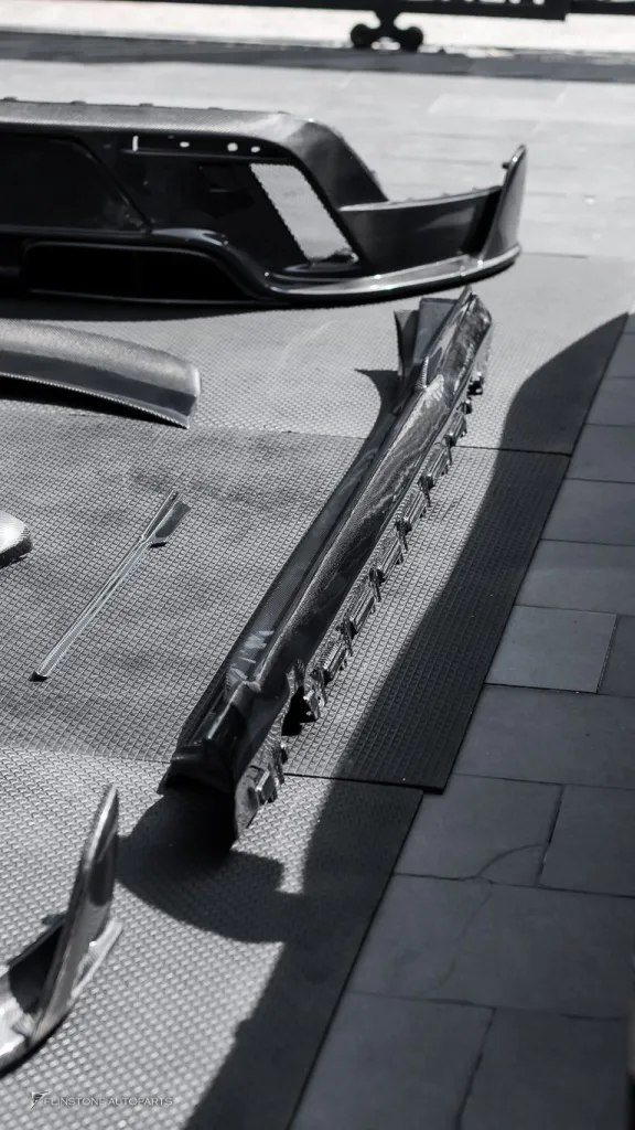 Porsche Taycan พาร์ทคาร์บอนรอบคัน