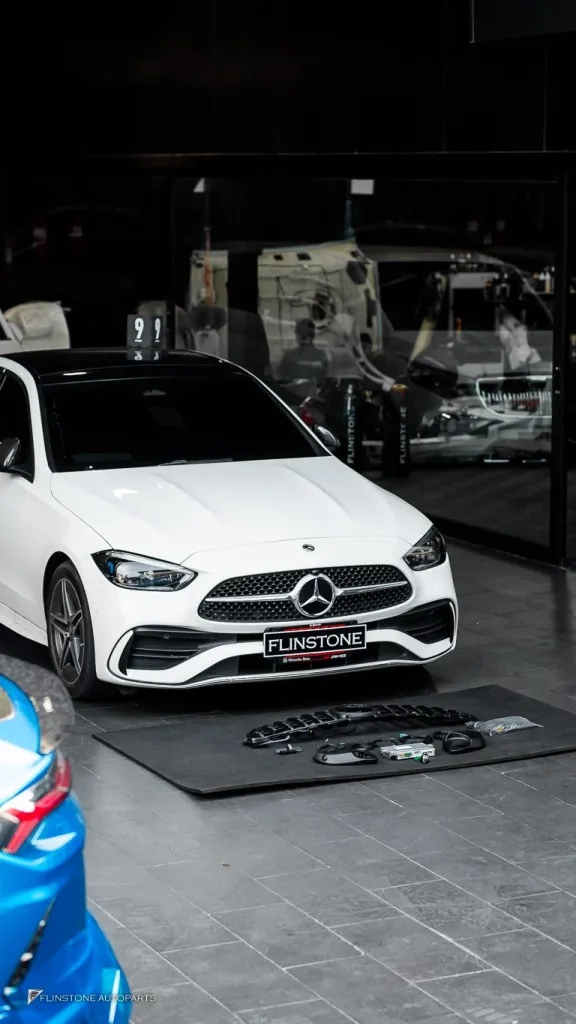 Mercedes Benz W206 กระจัง กล้อง360