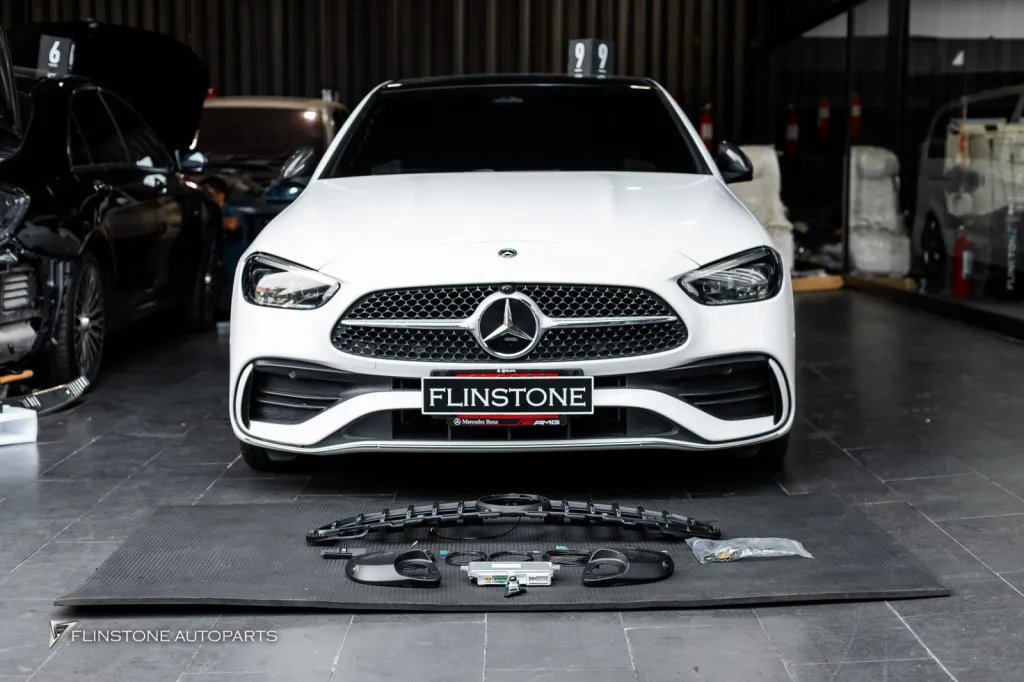 Mercedes Benz W206 กระจัง กล้อง360
