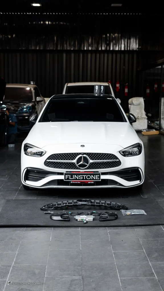 Mercedes Benz W206 กระจัง กล้อง360