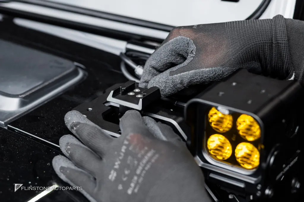 Jeep Rubicon ไฟสปอร์ตไลท์ Fury