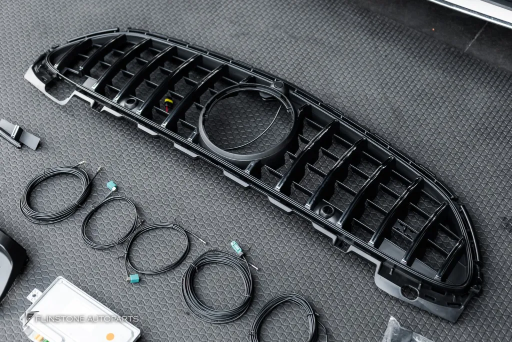 Mercedes Benz W206 กระจัง กล้อง360