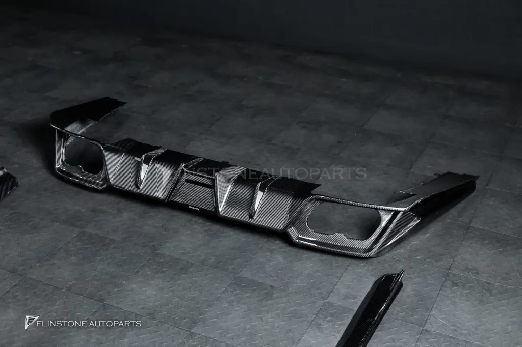 ชุดพาร์ทคาร์บอน Karbel BMW i5 G60