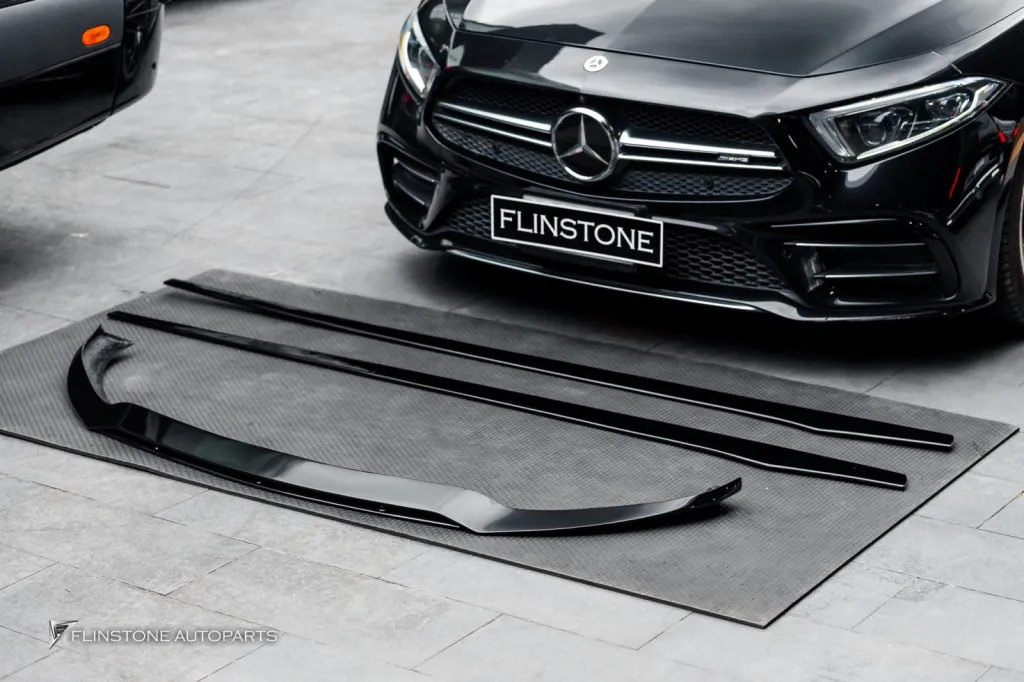 Mercedes Benz Cls ลิ้น สเกิร์ตดำเงา