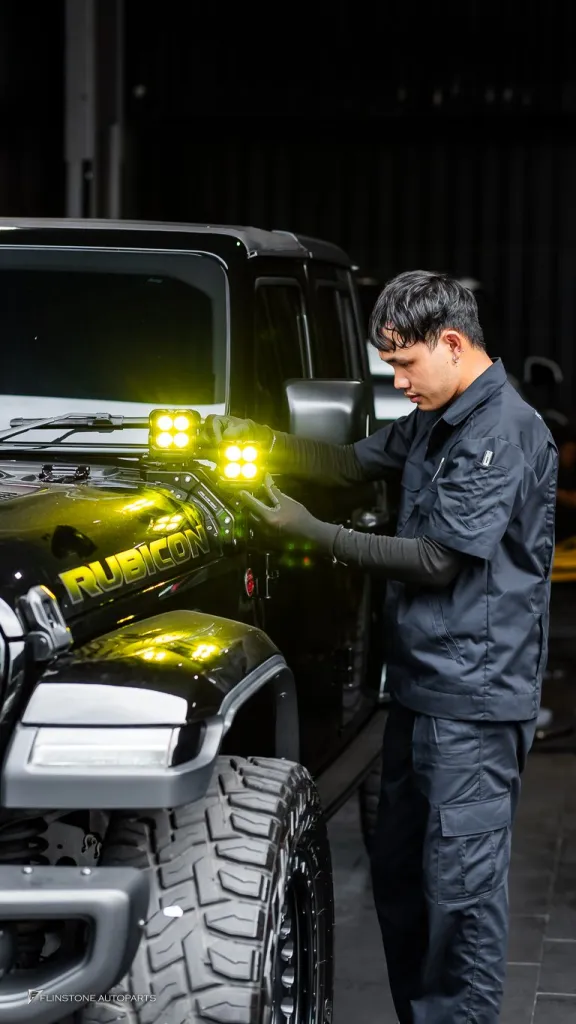 Jeep Rubicon ไฟสปอร์ตไลท์ Fury