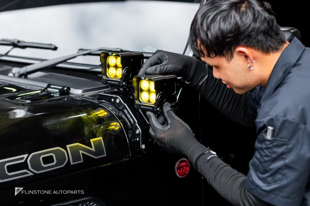Jeep Rubicon ไฟสปอร์ตไลท์ Fury