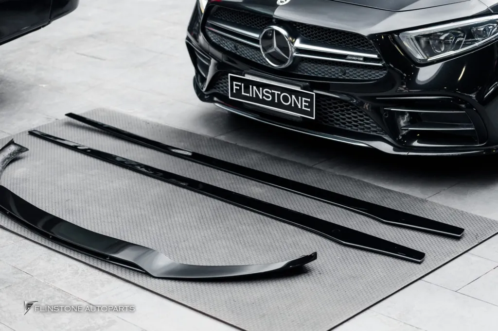 Mercedes Benz Cls ลิ้น สเกิร์ตดำเงา