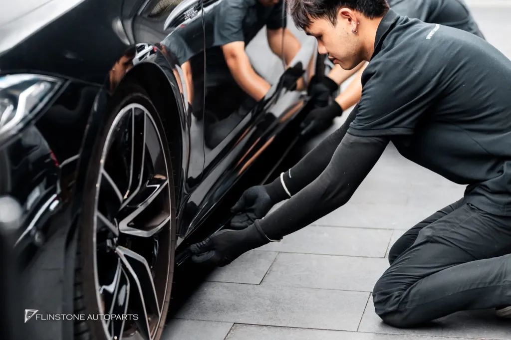 Mercedes Benz Cls ลิ้น สเกิร์ตดำเงา
