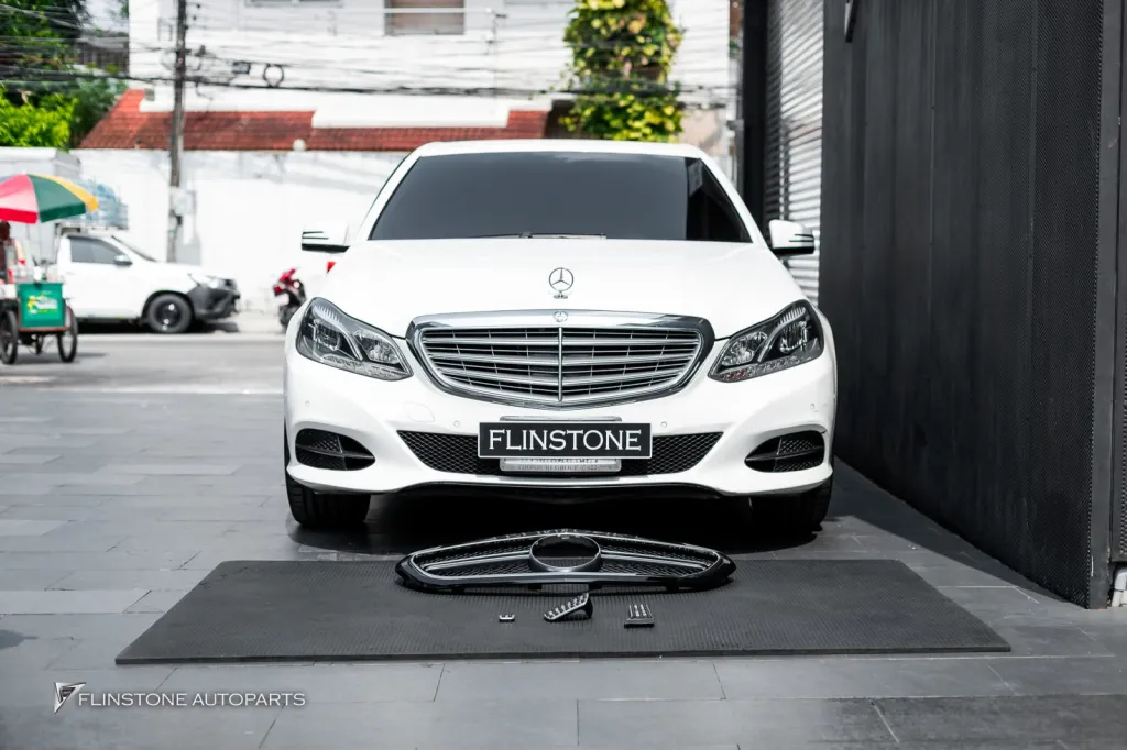 Mercedes Benz W212 facelift กระจัง แป้นเหยียบ