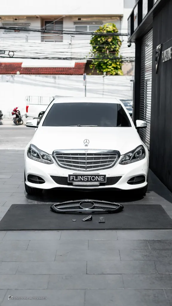 Mercedes Benz W212 facelift กระจัง แป้นเหยียบ