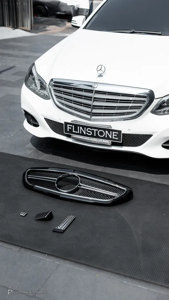 Mercedes Benz W212 facelift กระจัง แป้นเหยียบ
