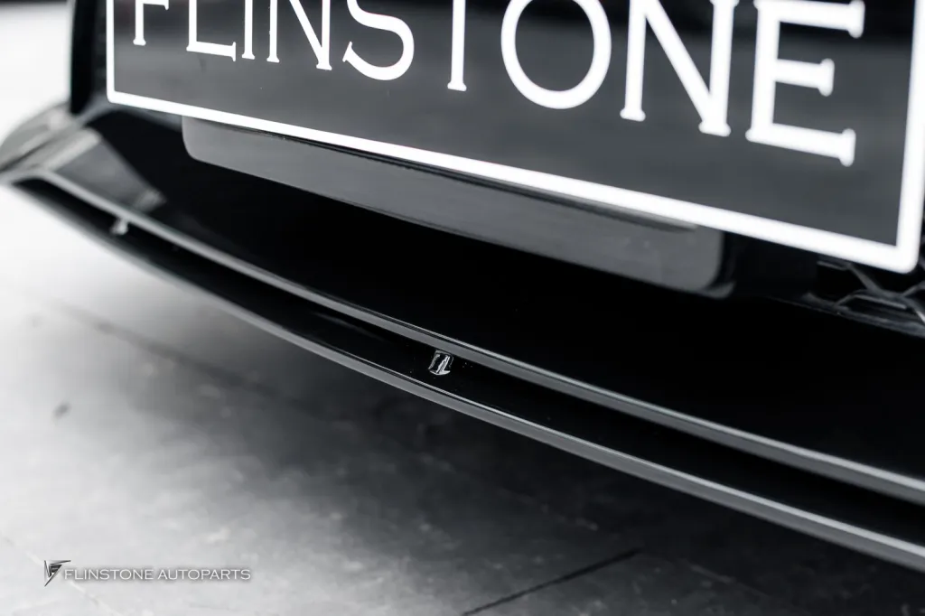 Mercedes Benz Cls ลิ้น สเกิร์ตดำเงา