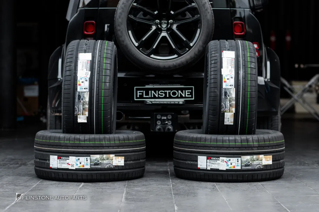 Range Rover ยาง Yokohama Advansport