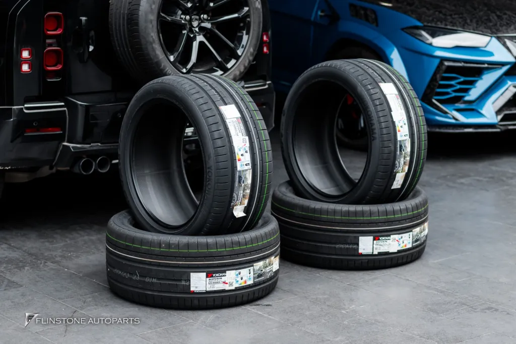 Range Rover ยาง Yokohama Advansport