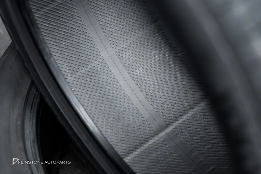 Range Rover ยาง Yokohama Advansport