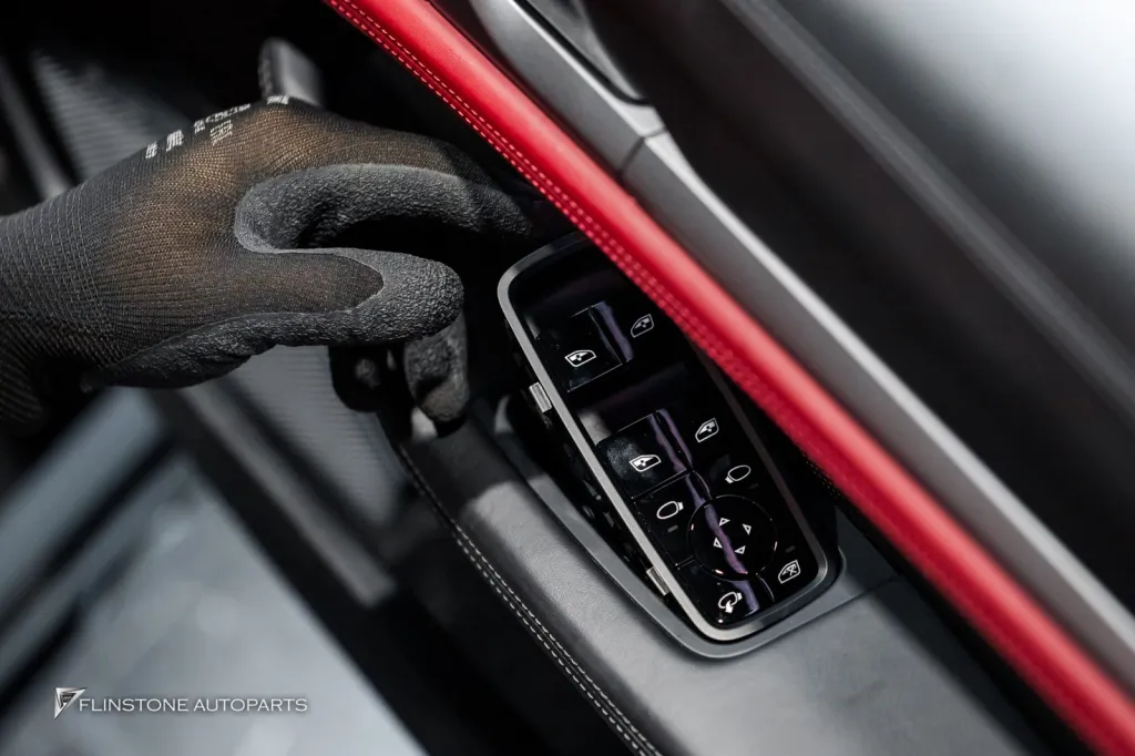Porsche Taycan 4 กระจกมองข้างพับได้