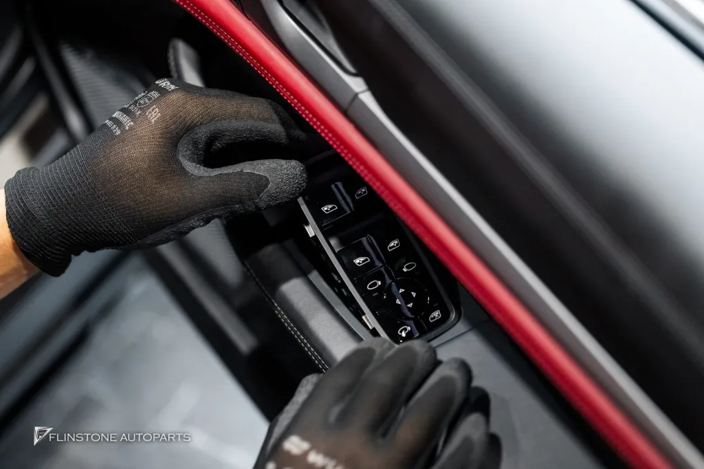 Porsche Taycan 4 กระจกมองข้างพับได้