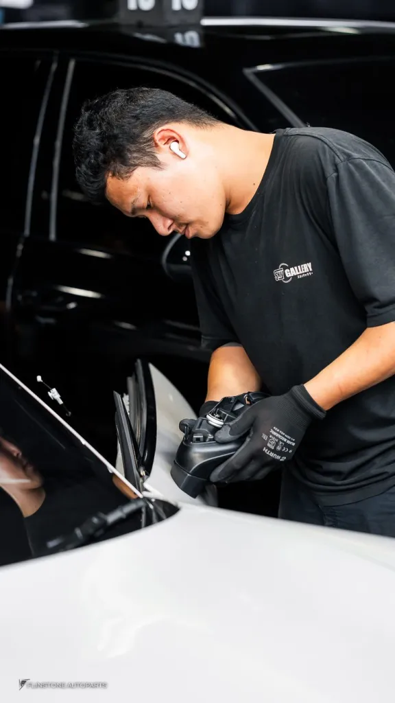 Porsche Taycan 4 กระจกมองข้างพับได้