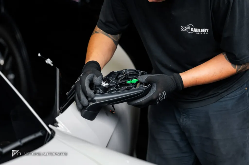 Porsche Taycan 4 กระจกมองข้างพับได้
