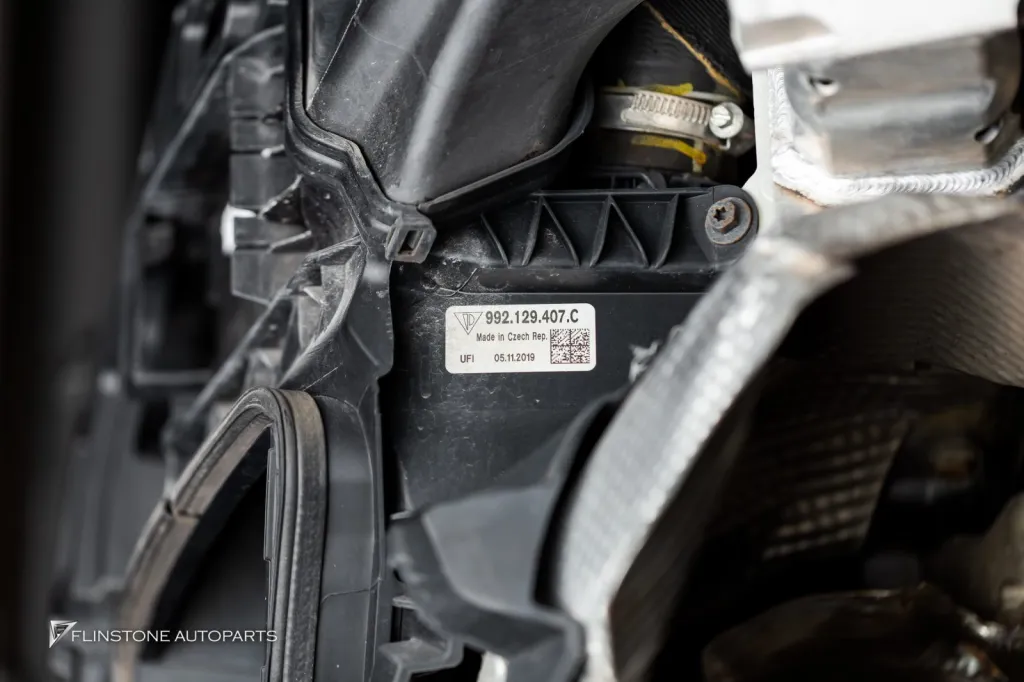 Porsche 992 กาบบันได LED  Drive Unit ท่อ Usus